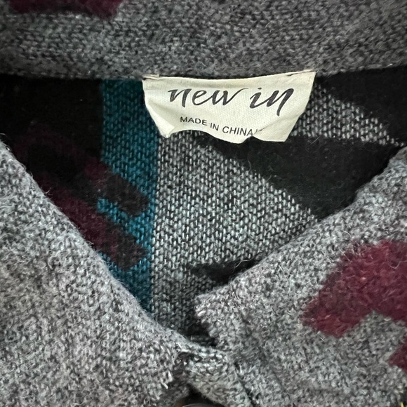 New In Aztec Tribal Shacket Jacket - Picture 9 of 11